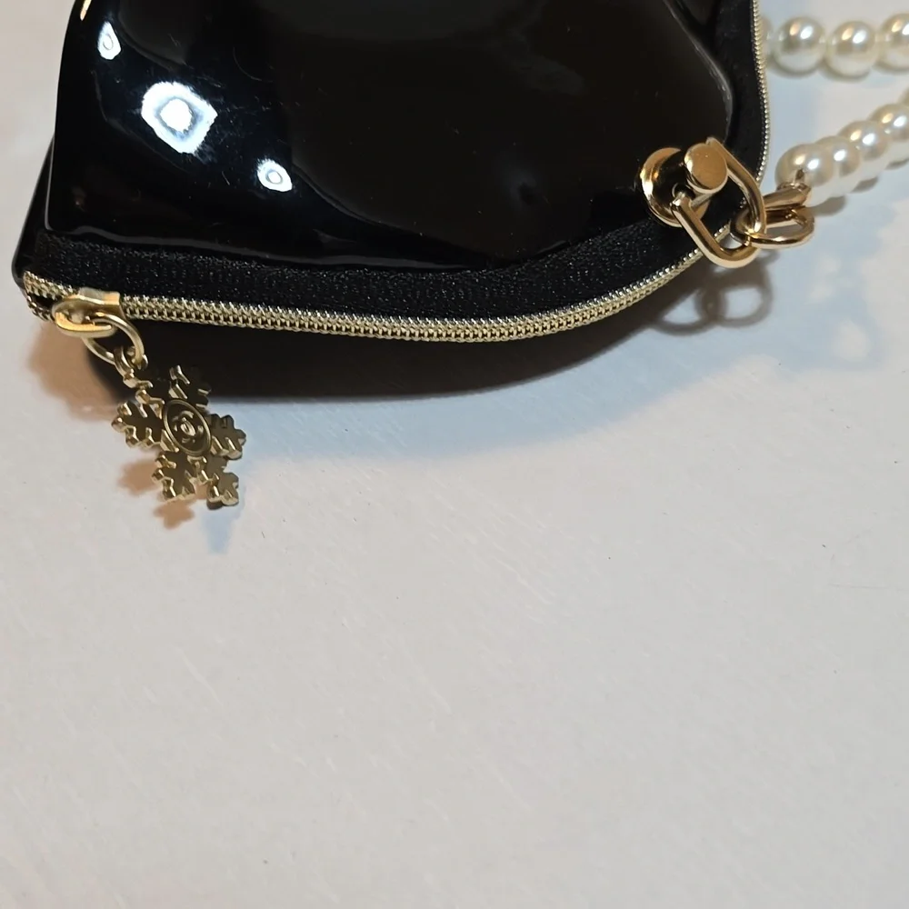Chanel Pouch with Pearl Strap Plus... B27 - Picture 6 of 8